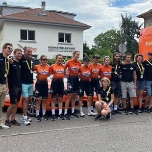 Revivez le Tour de France dans la roue des filles d’Auber