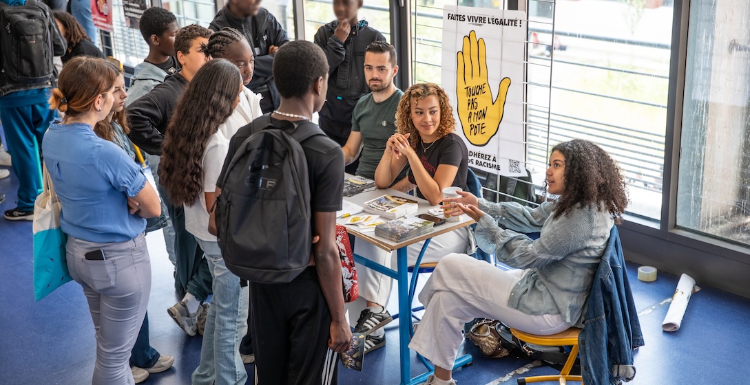 Des mèmes contre le racisme