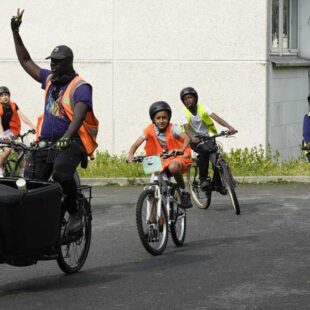 Circuler à vélo en ville ? Désormais un jeu d’enfant pour des collégiens de Rosny-sous-Bois