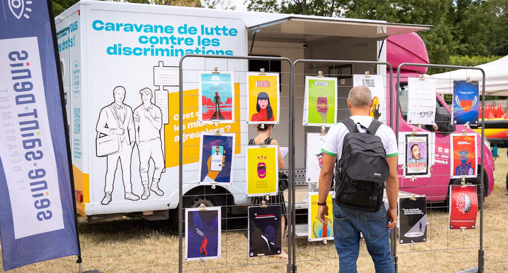 Une caravane pour ne pas laisser passer les discriminations