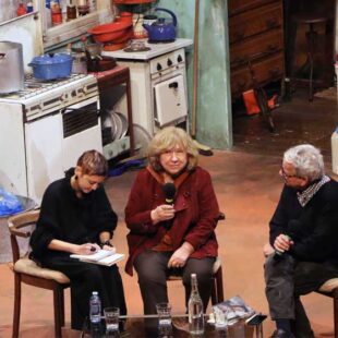 Quand la Prix Nobel de Littérature Svetlana Alexievitch rencontre son public à Saint-Denis