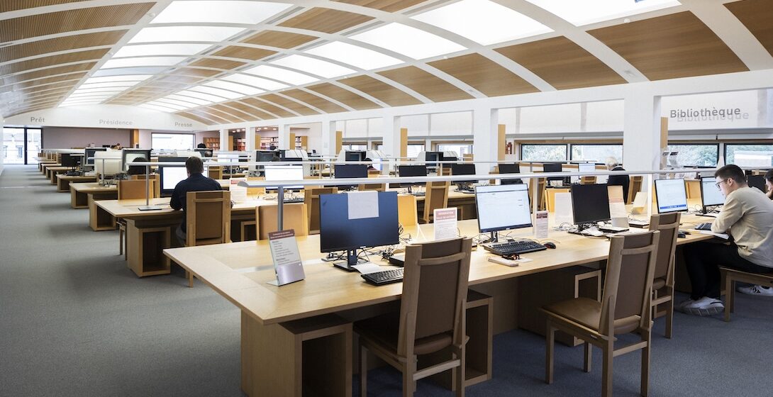 La très belle salle de lecture des Archives diplomatiques de La Courneuve