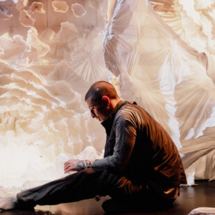 Blanc(s), ou l’art du papier et de sa métamorphose