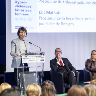 Agir contre le cyberharcèlement sexiste et sexuel