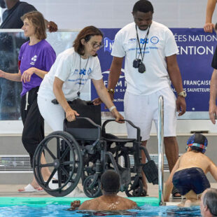 Sport, prévention et inclusion à la piscine Kellermann