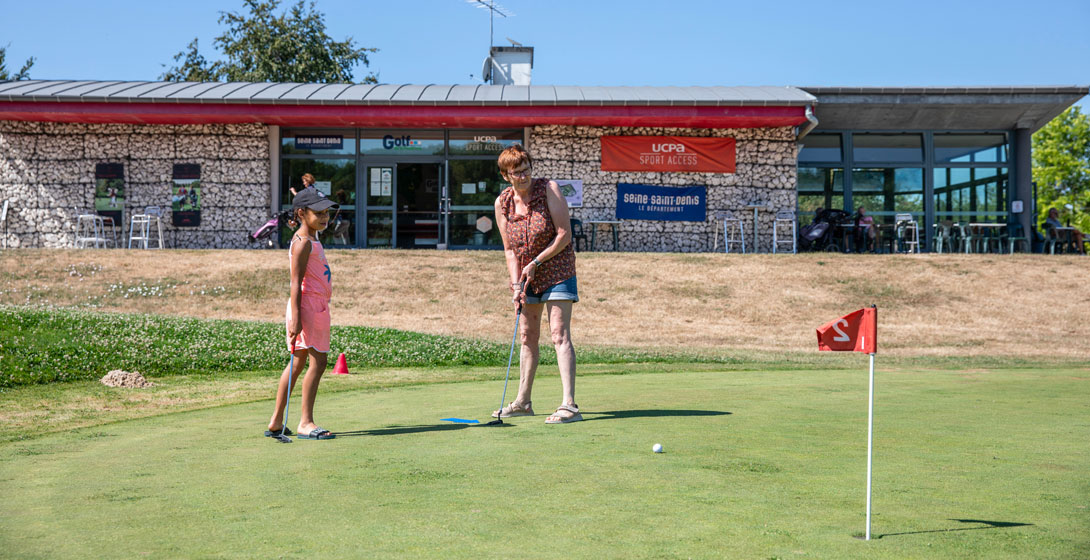 Accessible et ouvert sur son territoire, le Golf de la Poudrerie, c’est de la balle !